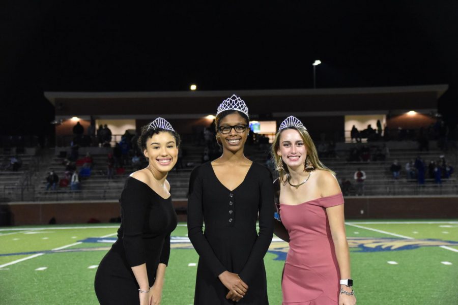 Homecoming Queen Trinity Blackley (center) and the two runners up Collene Belue (left) and Catherine Karn (right).