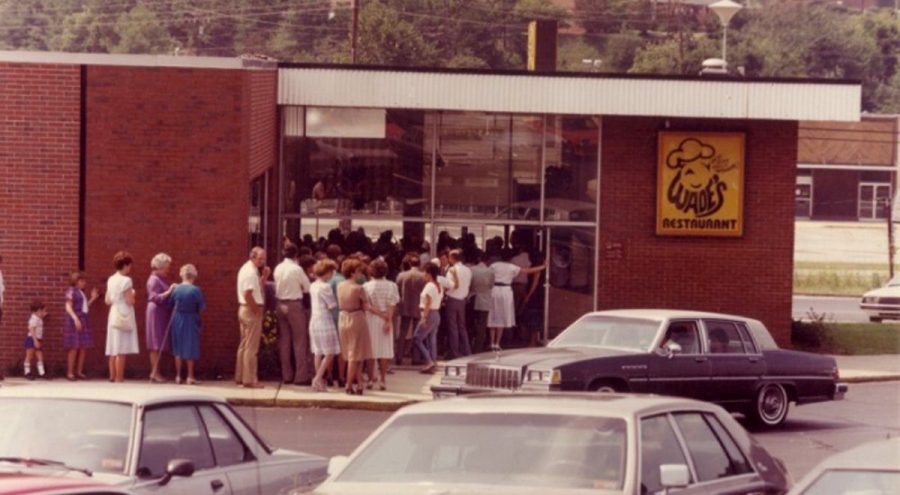 A Sunday rush at Wades in 1989.